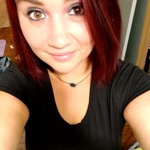 Meet your Posher, Alicia